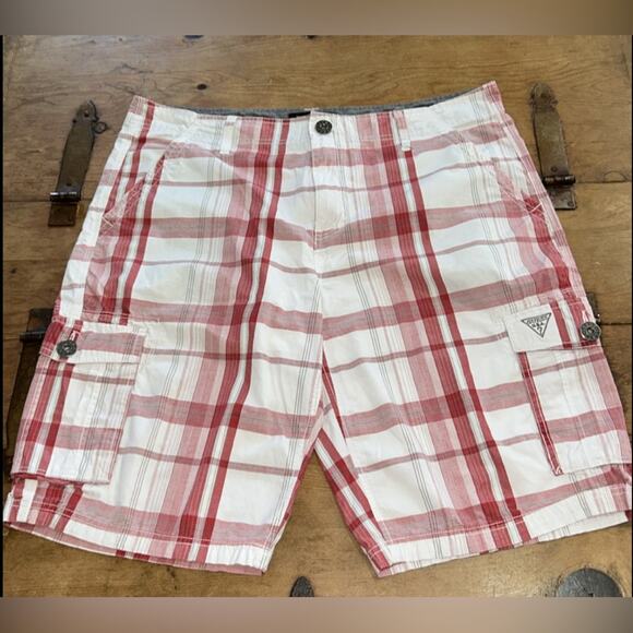 Mens Vintage Guess Red and White Striped Shorts Size 38 - Picture 1 of 8